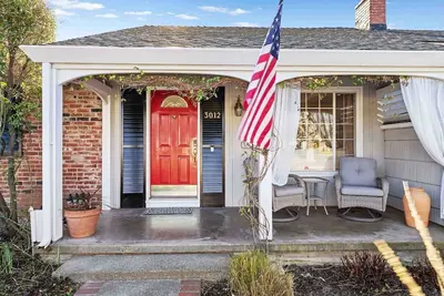 Image de 4br Cottage • Relaxed Outdoor Living Near Expo
