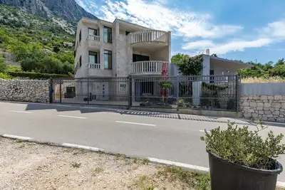 Image de Appartement de deux chambres avec le balcon et la vue sur le mer Drasnice (Makarska) (A-22517-b)