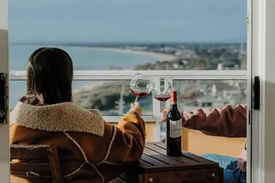 Image de Pudding's Home: Exclusive Oceanfront Experience