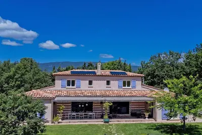 Image de Villa moderne avec piscine à Tourrettes