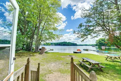 Image de Waterfront Escape on Bass Lake: Paddle, Fish, Swim