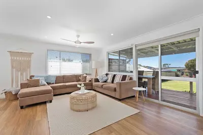 Image de A Little Ocean Breeze - A charming coastal escape