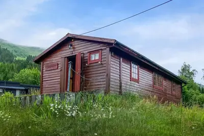 Image de Lovely home in Nordfjordeid with house a panoramic view