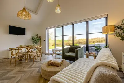 Image de 1 Bed in Llanmorlais (oc-p35002)