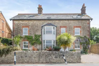 Image de 5 Bed in Seaview (oc-n33058)