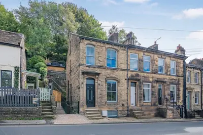 Image de 3 Bed in Holmfirth (oc-cesta)