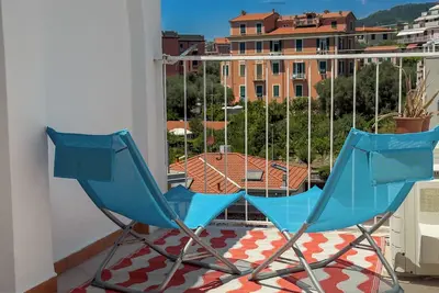 Image de Top floor with a spacious terrace, parking space, air conditioning, and an elevator