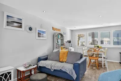 Image de 2 Bed in Freshwater East (oc-s39030)