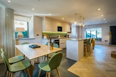 Image de 3 Bed in Windermere (oc-lr228)