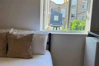 Image de Sunny Hackney Studio with Excellent City Access