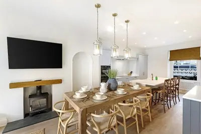 4 Bed in Windermere (oc-lr186)