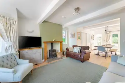 Image de 5 Bed in Staveley (oc-lr078)