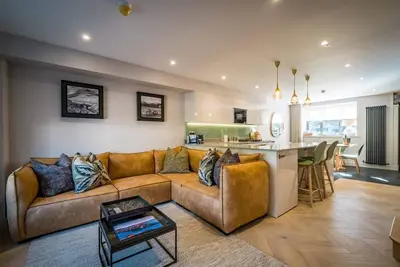 Image de 3 Bed in Windermere (oc-lr227)