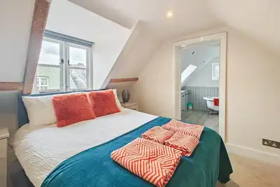 Image de 4 Bed in Lymington (oc-c41423)