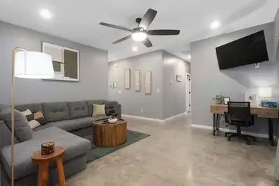 Image de Ranch Style Home_Easy Access to HWY_Sleeps 6