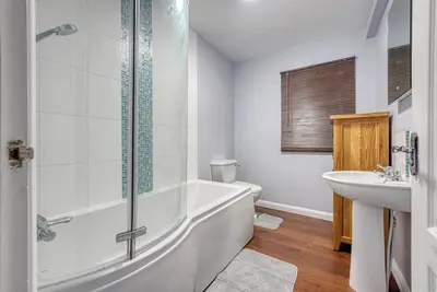 Image de 2 Bedroom Bungalow with Garden and Parking