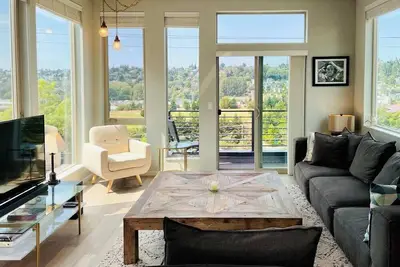 Image de Sunset views with private terrace on Queen Anne