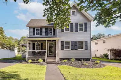 Image de 2 Mi to Owasco Lake! Updated Auburn Home w/ Yard