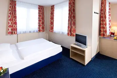 Image de Stay Near Leipzig Zoo | Superior Room with On-site Dining