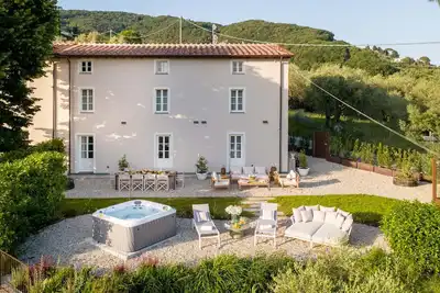 Image de Charming Villa Nestled In The Lucca Hills