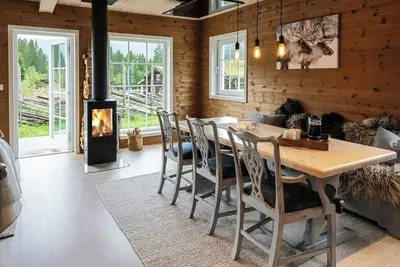 Image de Chalet à Uvdal avec des pistes de ski juste devant la porte