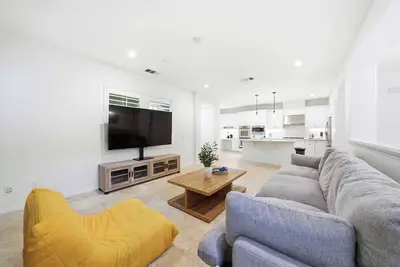 Image de Charming 3b3. 5b｜Garage｜Spacious Yard｜Flex-Lease｜Fully Furnished #42600
