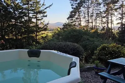 Image de Escape to Ardchoile | Sleeps 10 with Hot Tub, Log Fire & Games Room
