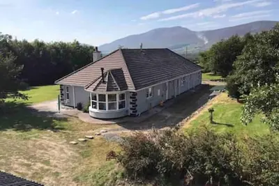 Image de The Marshes - Large home, short drive to beach