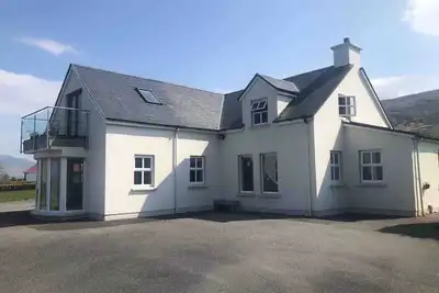 Image de Spacious Family Home - edge of town-Great views