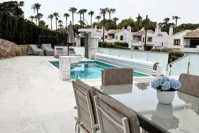 Image de Villa Capitan — private pool, 2 saunas, and a spa next to the Villamartín Golf Course