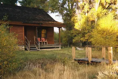 Image de Charming 2-bedroom cabin in private 1200 acre ranch; wildlife, views, adventure