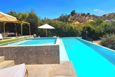 Image de Country house with infinity pools