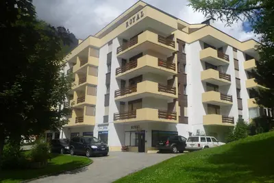 Image de Royal 50 # 4-bed apartment, Dusche, Wc 4-Bettwohnung, Dusche, Wc by Interhome