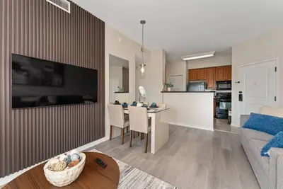 Image de Modern Suite Near Universal & Convention Center