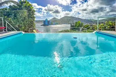 Image de Villa Yellow fish, piscine privée, vue mer, calme