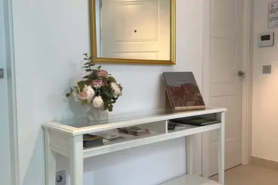 Image de \"Julia Gemella Acci\" Vacation Rentals. Space and tranquility right in the heart of the city.