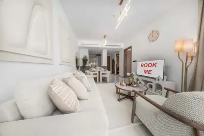 Image de Free housekeeping visits during your stay - StayShort - Stunning One Bedroom Apartment that Sleeps 4 close to Meydan Racecourse!