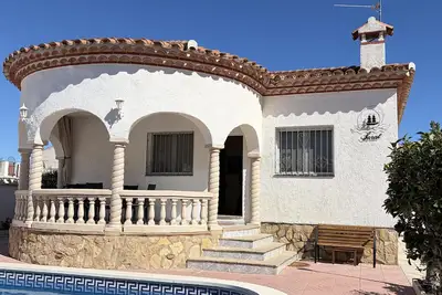 Image de Villa avec piscine et parking - 6 pers.