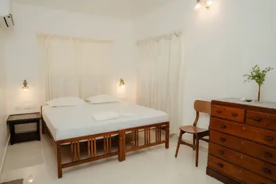 Image de Kerala style heritage pool villa on western ghats.