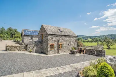 Image de The Granary, family friendly, with hot tub in Corwen