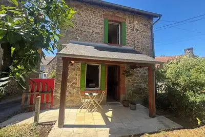 Image de Petite maison de campagne Creusoise toute équipée. Repos et/ou télétravail.