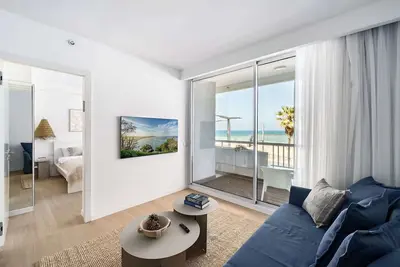 Image de Chic Apartment w/ Beach View by HolyGuest
