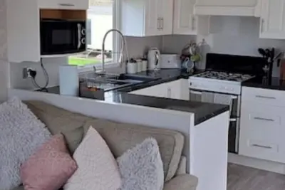 Image de Beautiful 2 Bedroom Static Caravan Thorness Bay Isle of Wight  reduced ferry