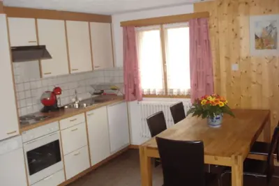 Image de Chalet Petunia, (Grächen), 1116 by Interhome