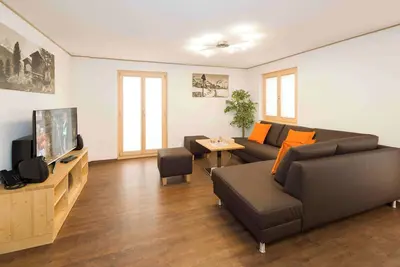 Image de Lunic, AZapartments. ch, B&B, (Grächen), 1057 by Interhome