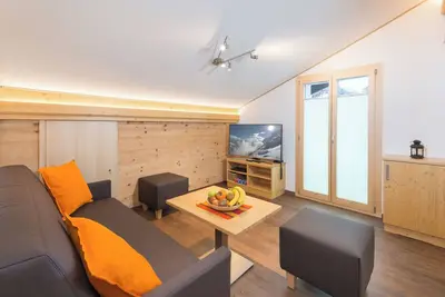 Image de Lunic, AZapartments. ch, B&B, (Grächen), 1057 by Interhome