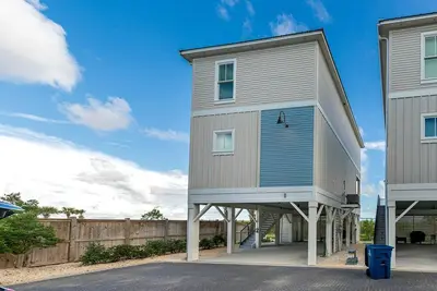 Image de Lagoon View Beach House with Pool Gulf Access West Side Cottages Gulf Shores
