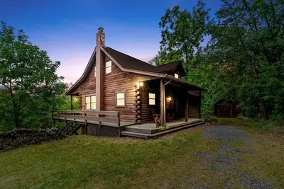 Image de Rustic-Modern Mountain Cabin with Private Pond & Fire Pit Near Lost River, Baker, West Virginia