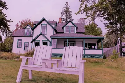 Image de Scenic Waterfront Summer Cottage with Ocean Views, Kayaking & Beach Access near Bar Harbor, Hancock Point, Maine