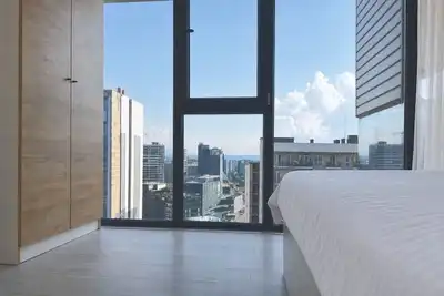 Image de Sunny Panoramic Apartment near Beach & Park